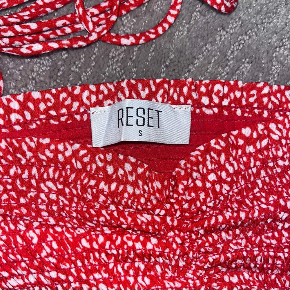 Reset Red Ribbed Top - Picture 2 of 5